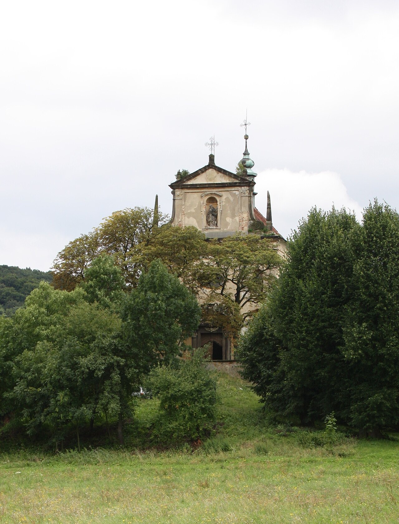 Dnešný pohľad – Kostel svatého Antonína Paduánského (Milešov)