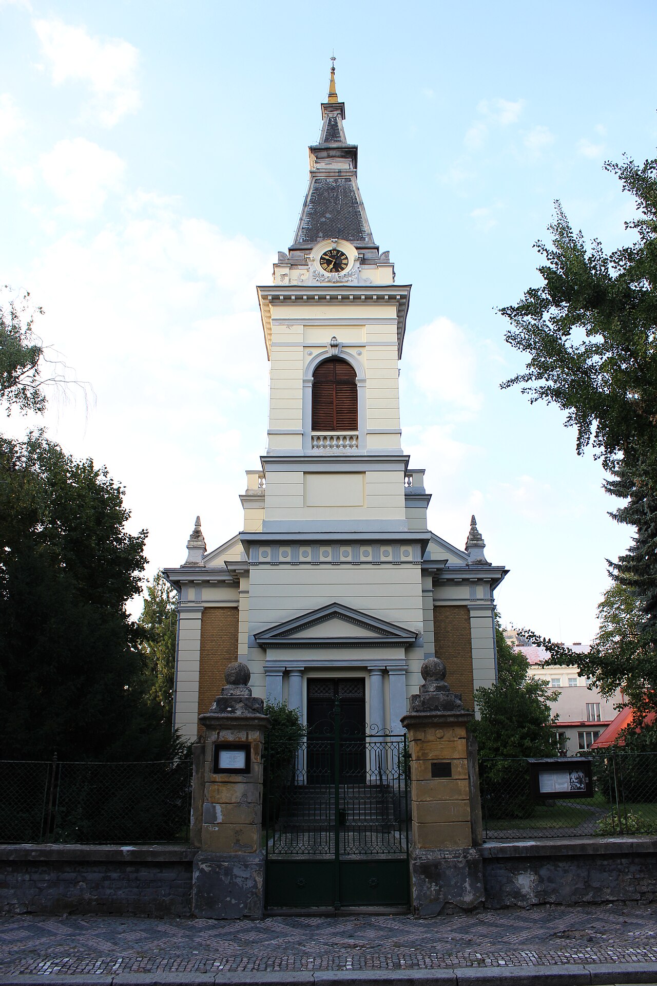 Today's view – evangelický kostel v Nymburce