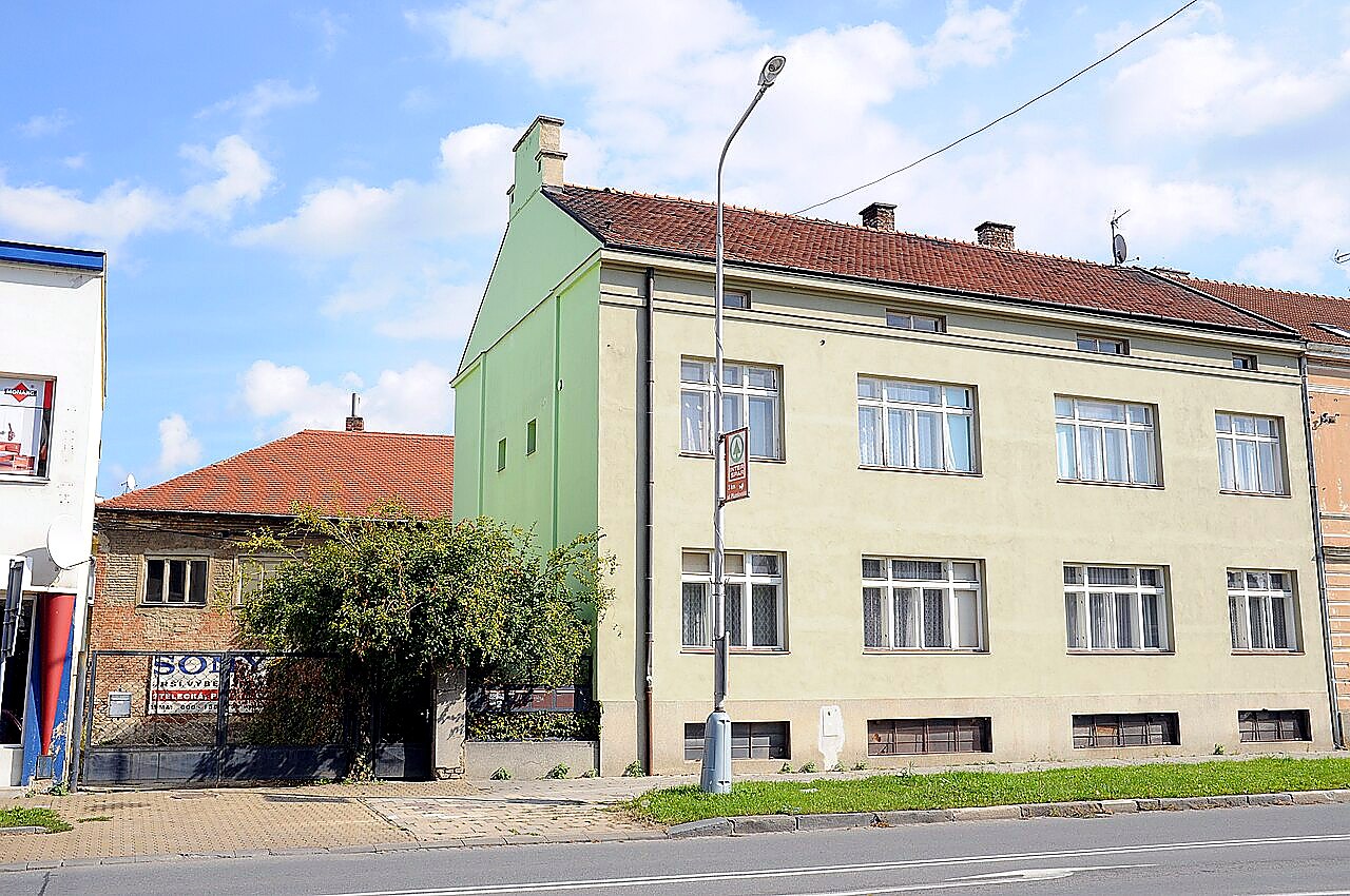 
<span>Bratrská škola</span>

