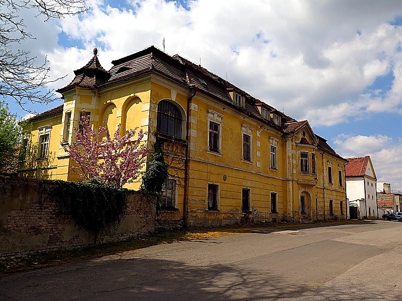
<span>Brňany</span>
