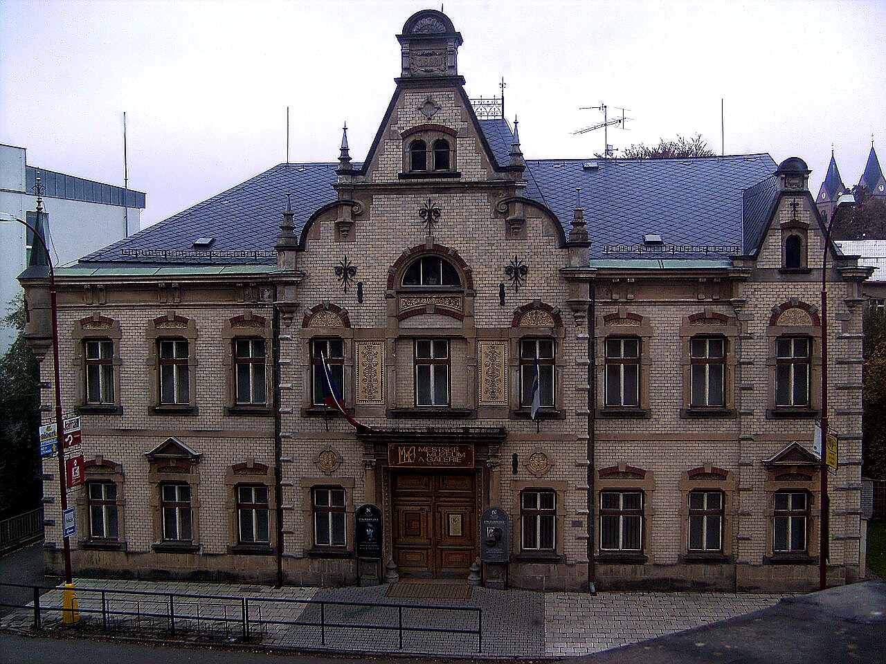 Budova městského muzea a galerie