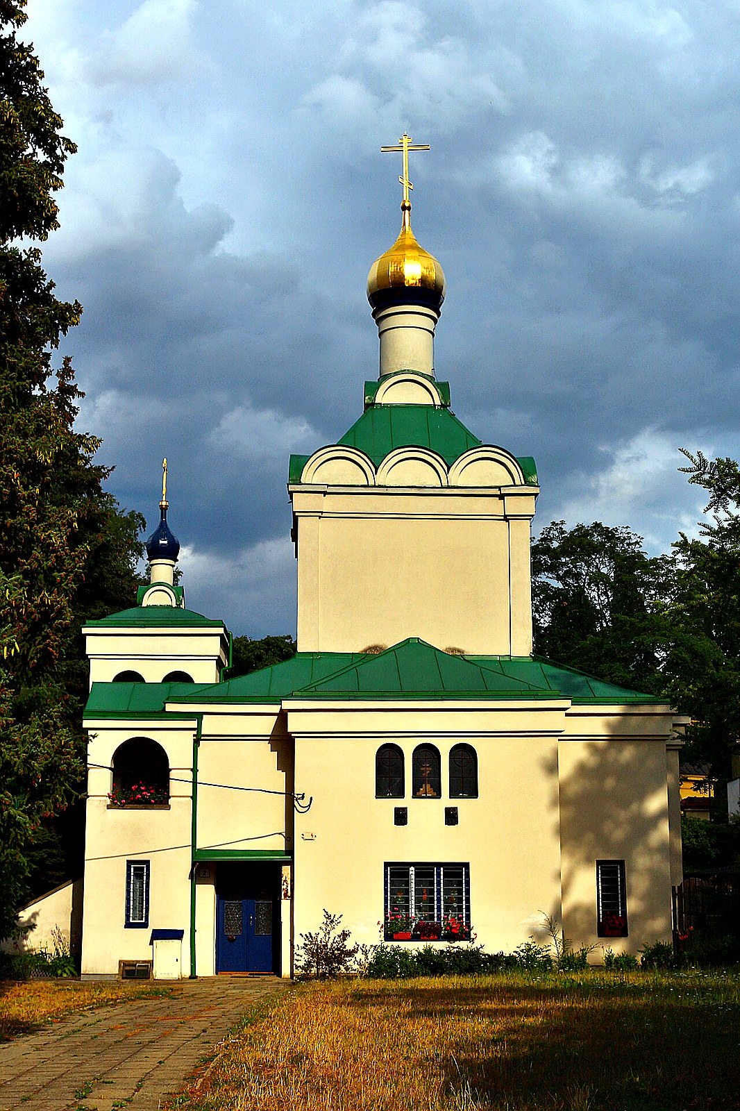 
<span>Chrám svatého Václava a svaté Ludmily</span>
