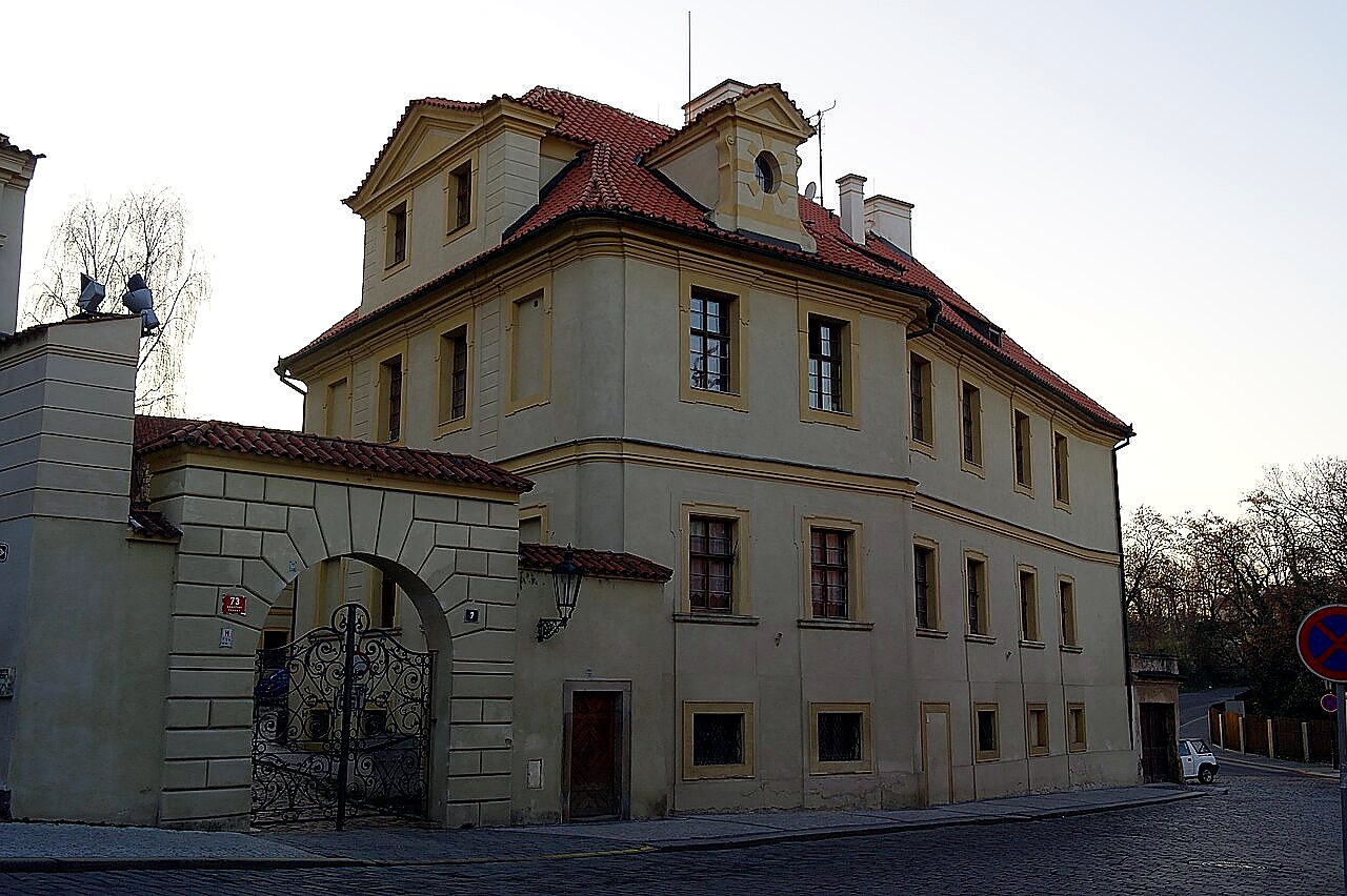 
<span>Císařský špitál svatého Antonína a svaté Alžběty</span>
