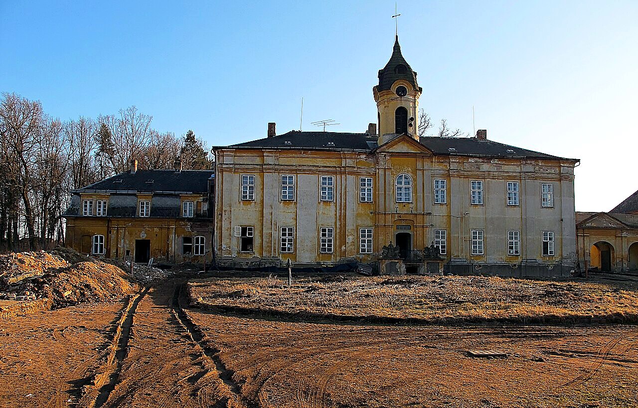 
<span>Dlouhá Lhota</span>
