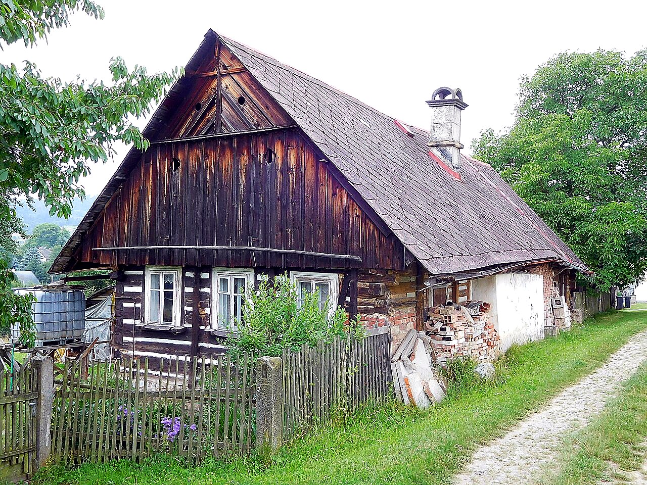 
<span>Domy čp. 14 a 77</span>
