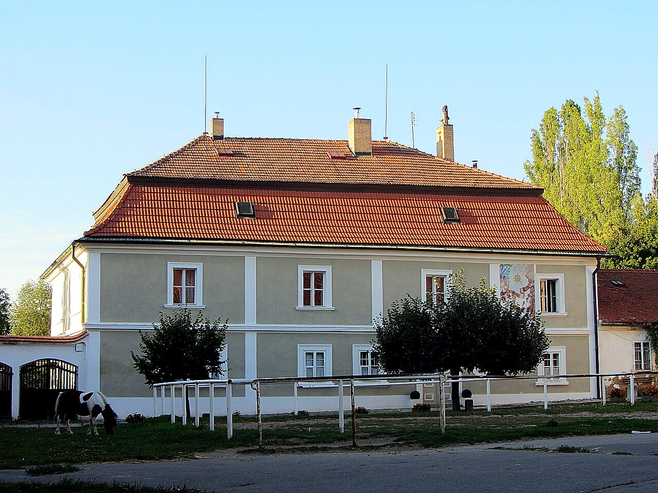 
<span>Dvůr Bulovka</span>
