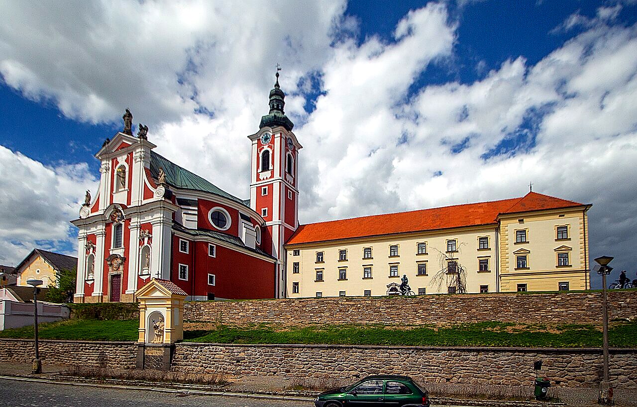 
<span>Klášter a zámek v Pacově</span>
