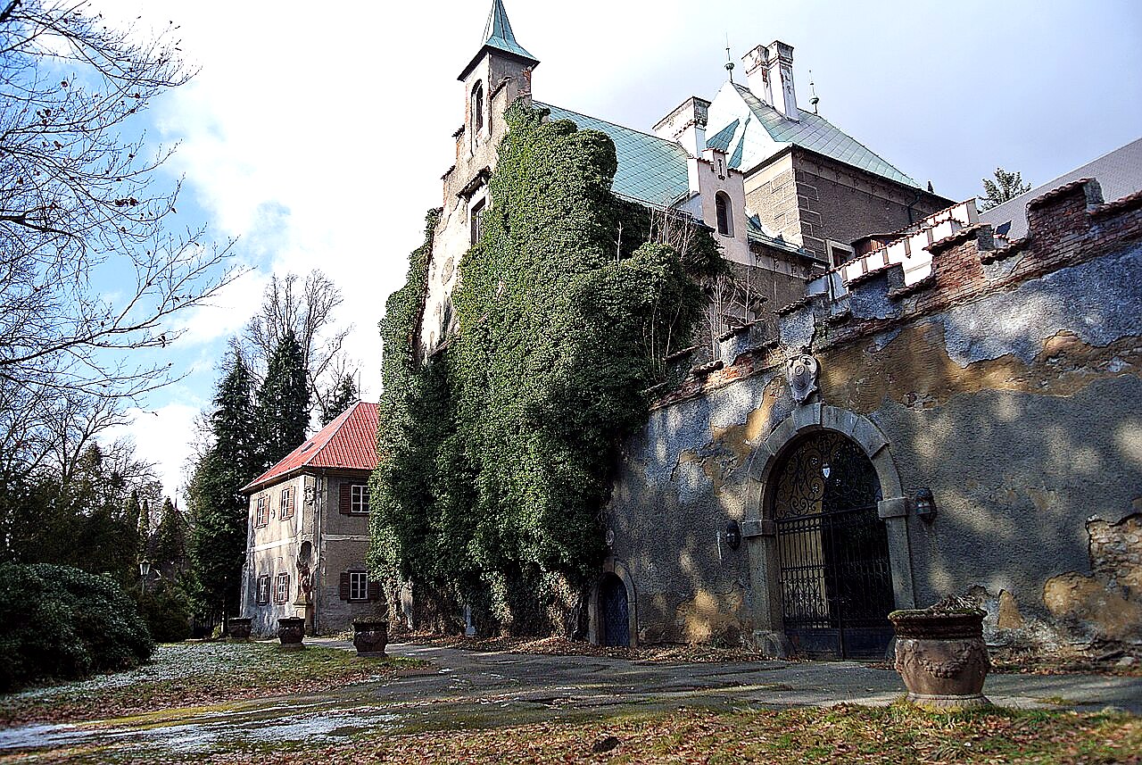 
<span>Líšno</span>
