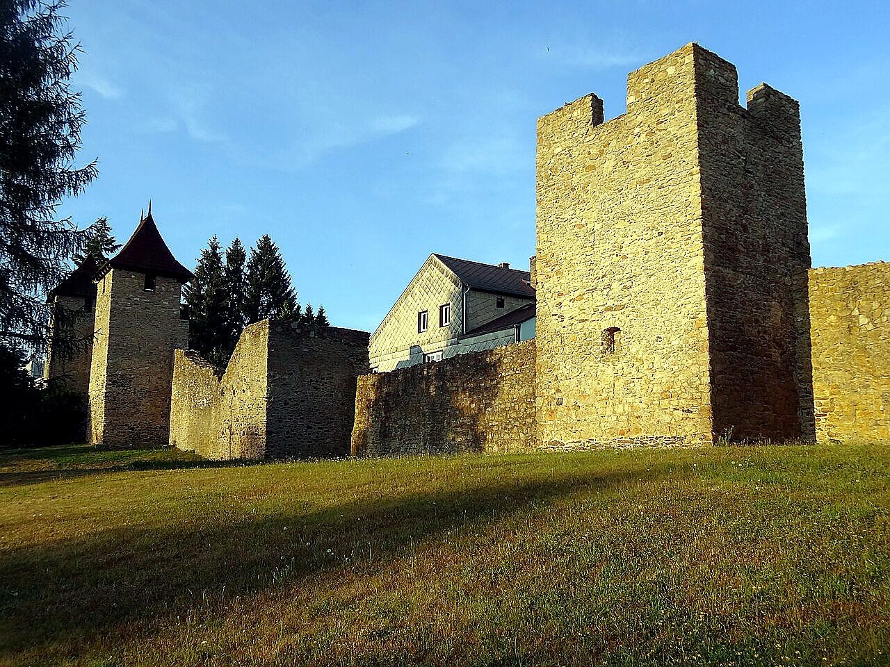
<span>Městské opevnění (Tachov)</span>
