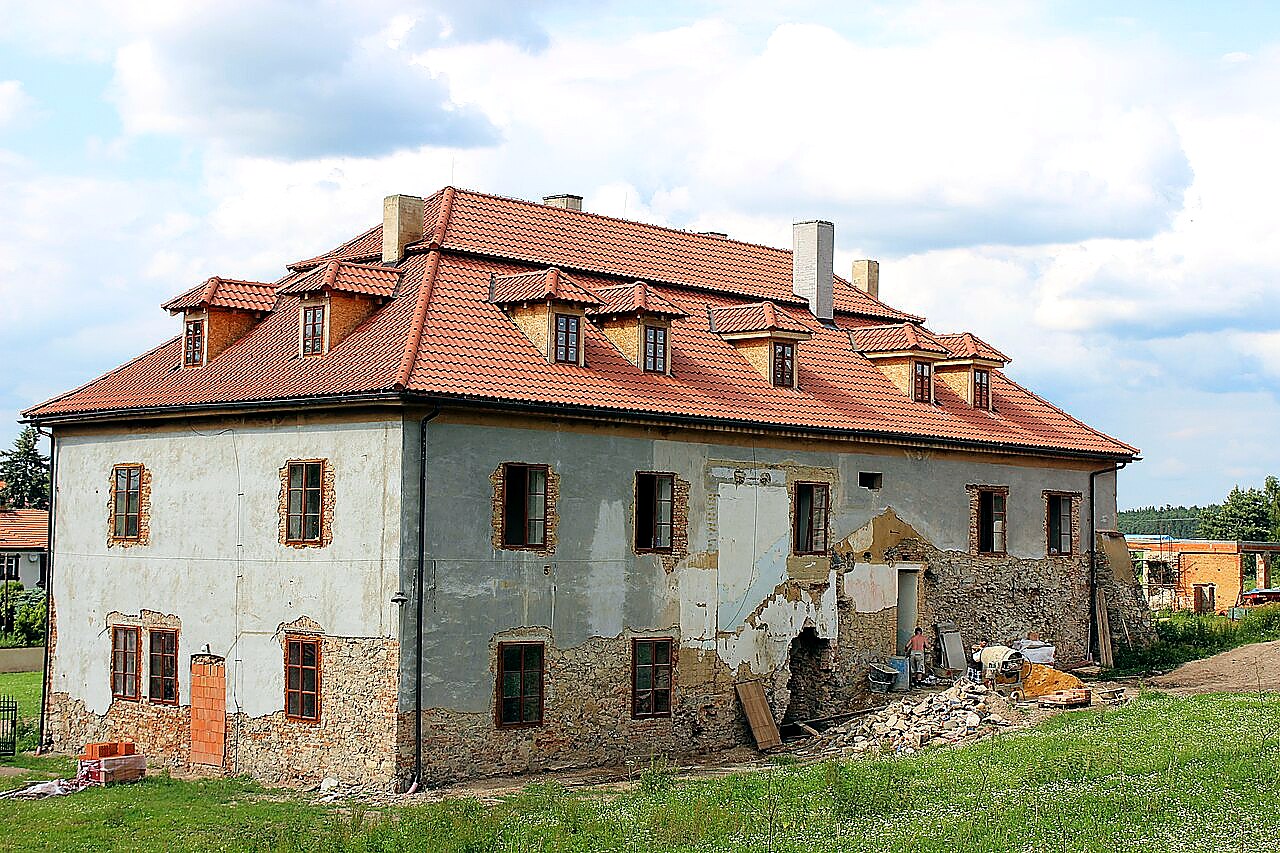 
<span>Skřivaň</span>
