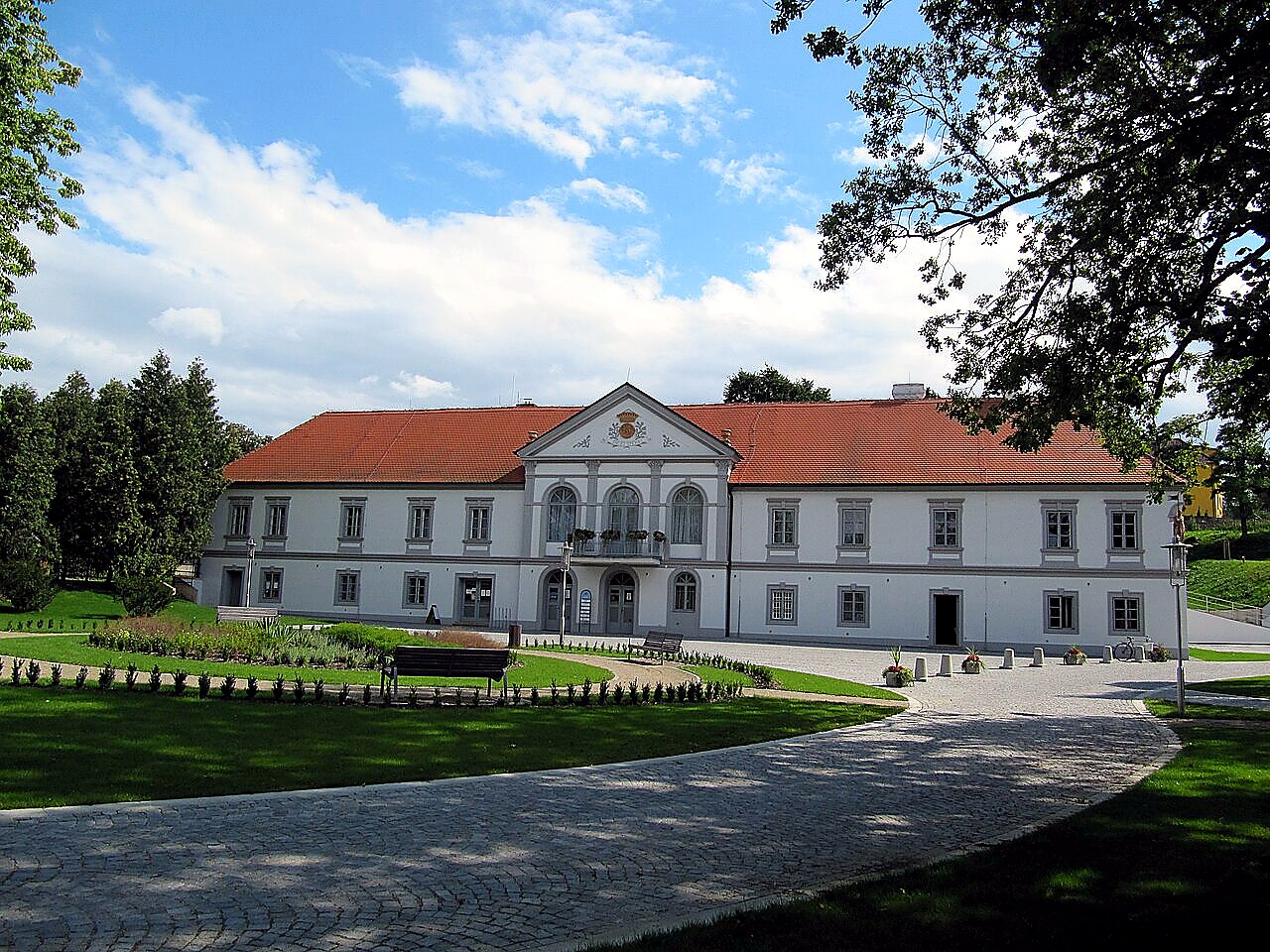 
<span>Zámek Bílovice</span>
