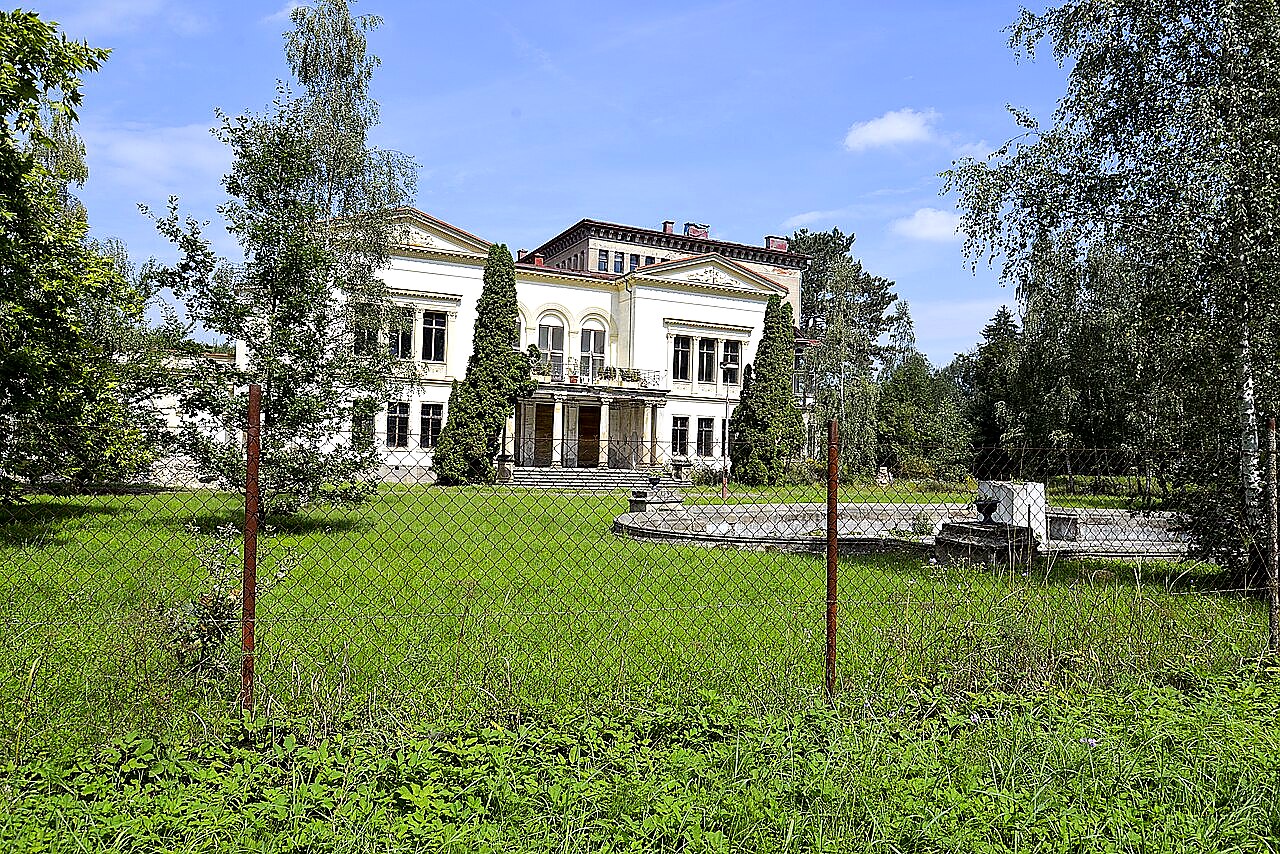 
<span>Zámek Josefův Důl</span>
