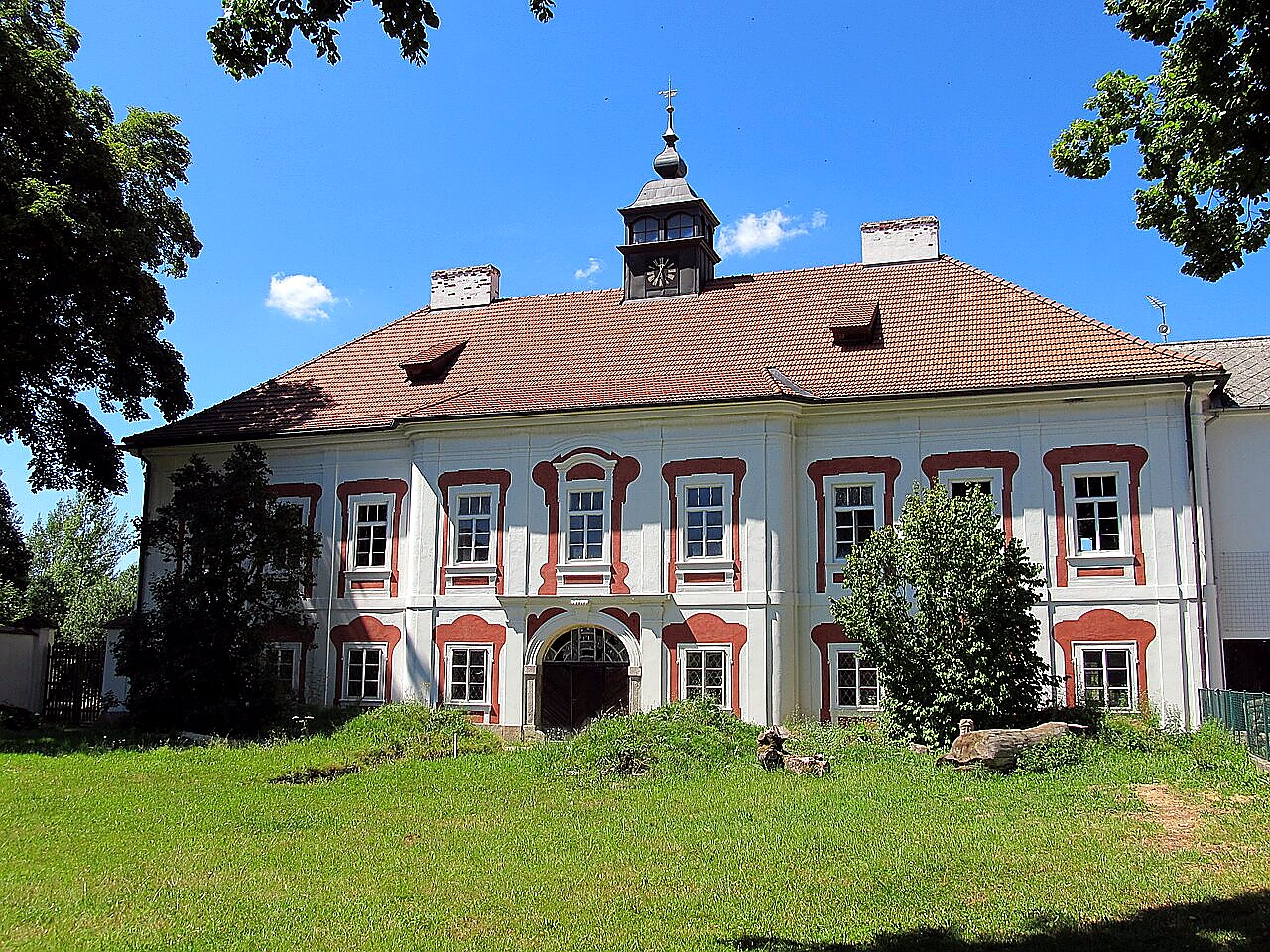 
<span>Zámek Mlázovy</span>
