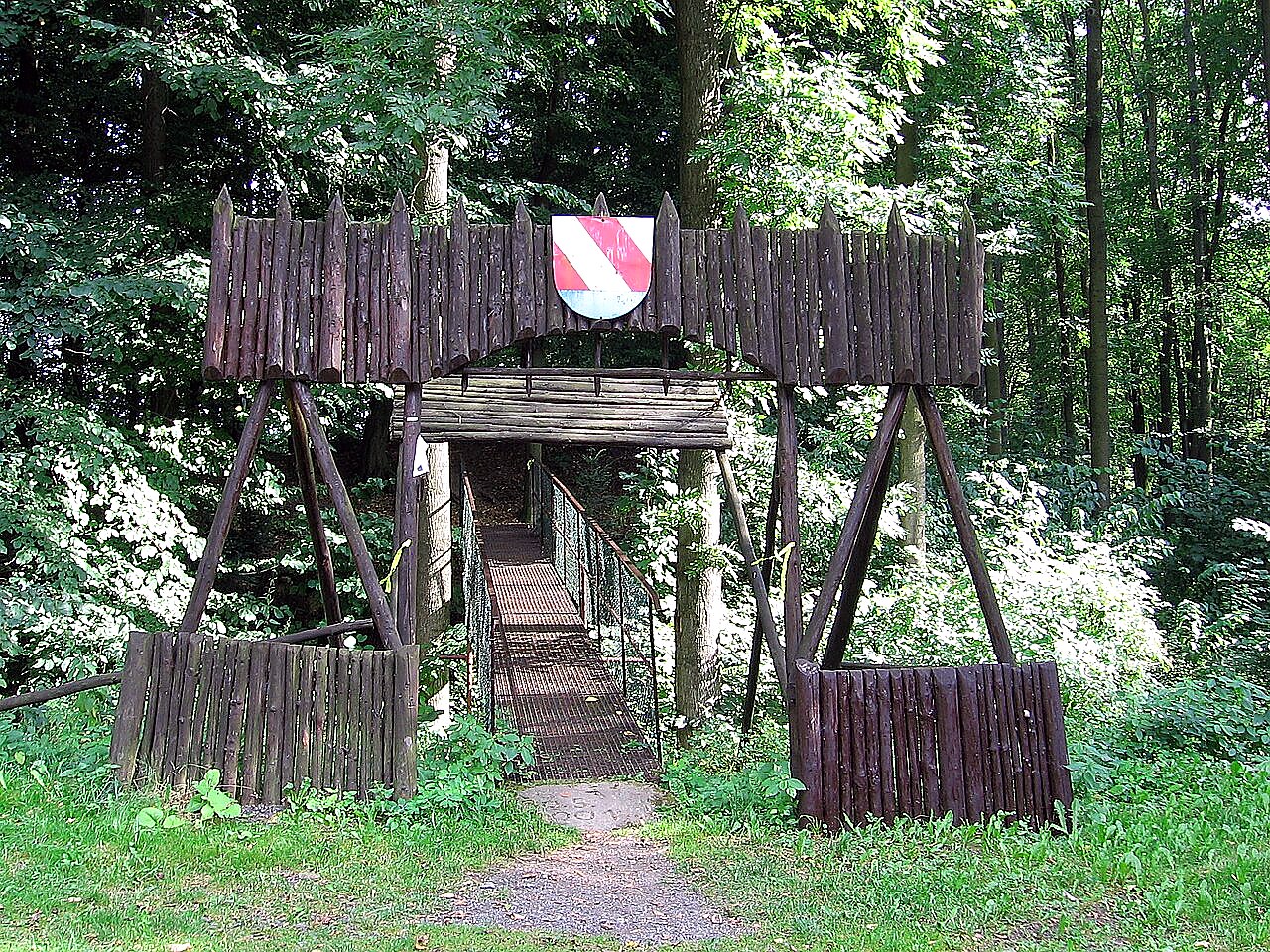 
<span>hrad Skuhrov</span>
