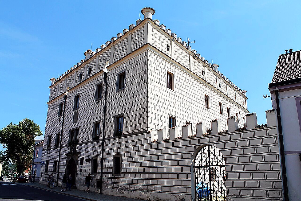 
<span>starý zámek Dačice</span>
