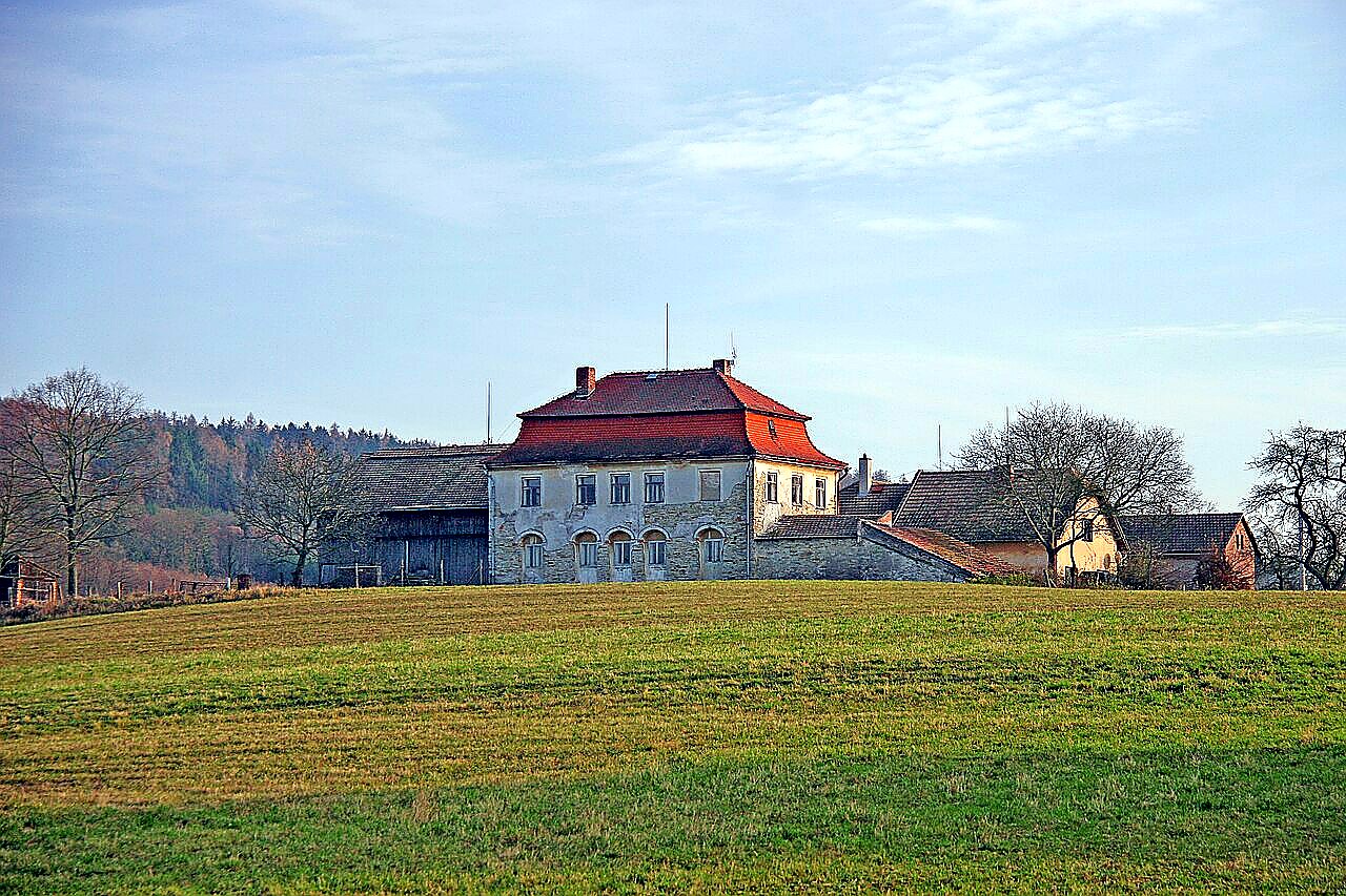 
<span>zámek Bolehošťská Lhota</span>
