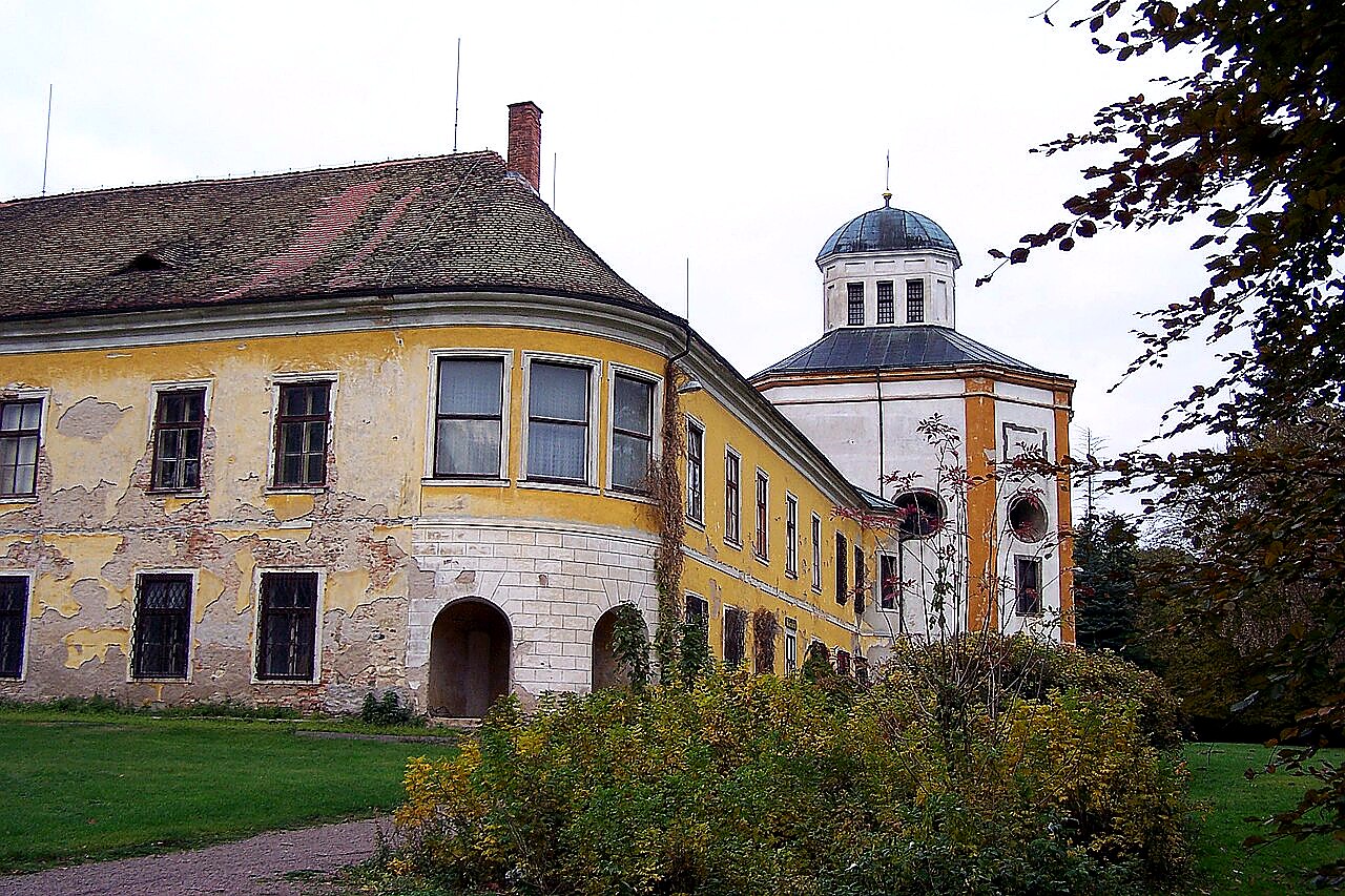 
<span>zámek Choltice</span>
