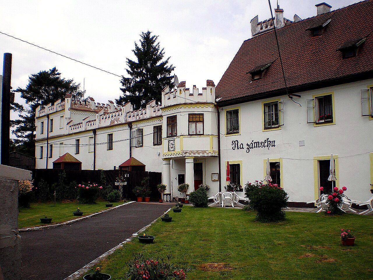 
<span>zámek Doubrava</span>
