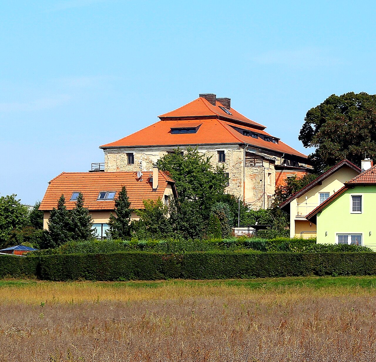 
<span>zámek Hlavenec</span>
