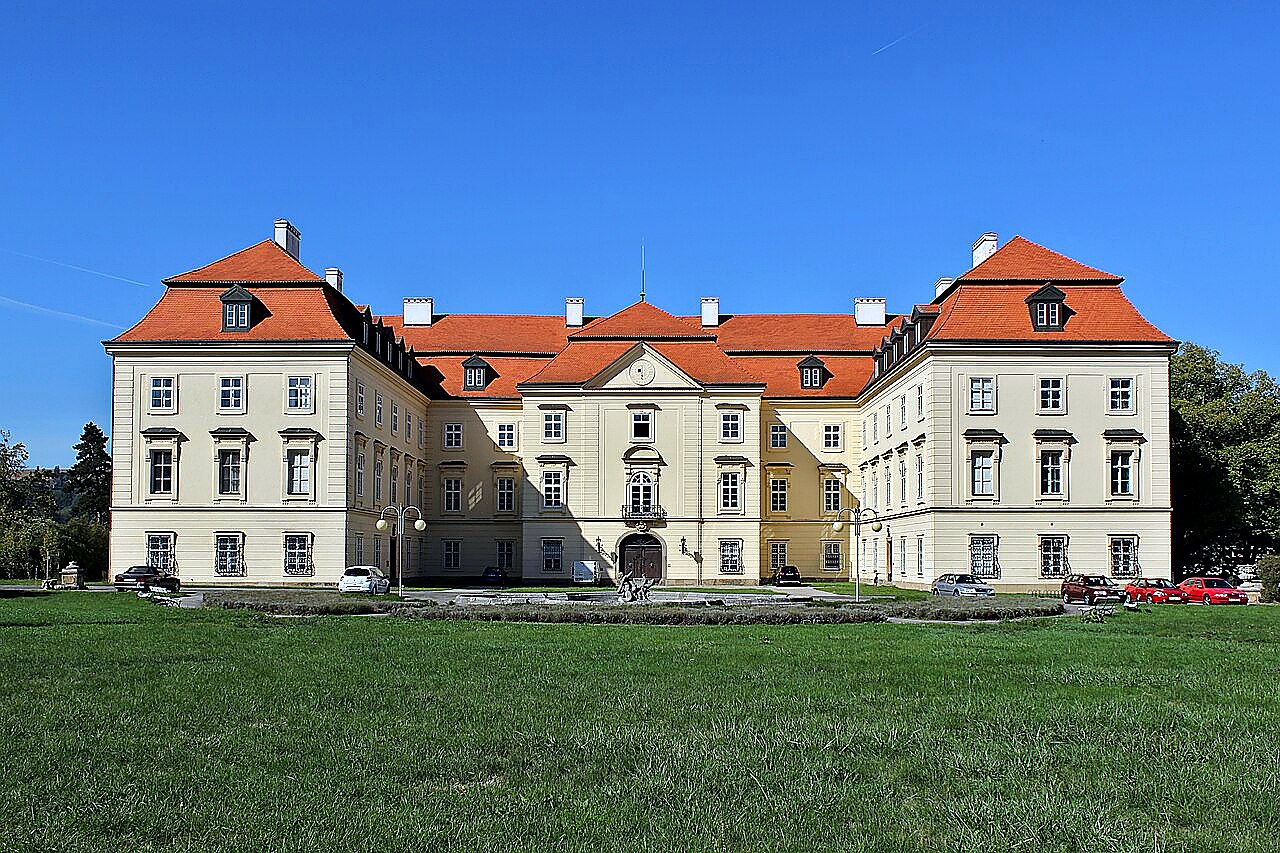 
<span>zámek Napajedla</span>
