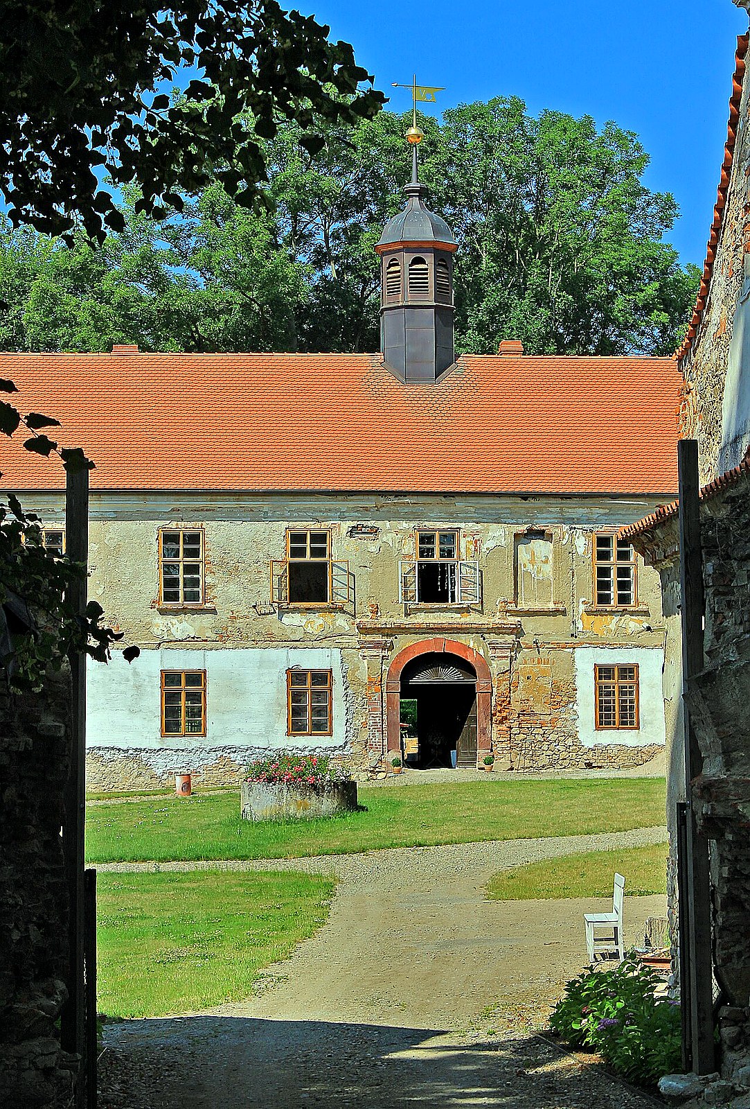 
<span>zámek Třebešice</span>
