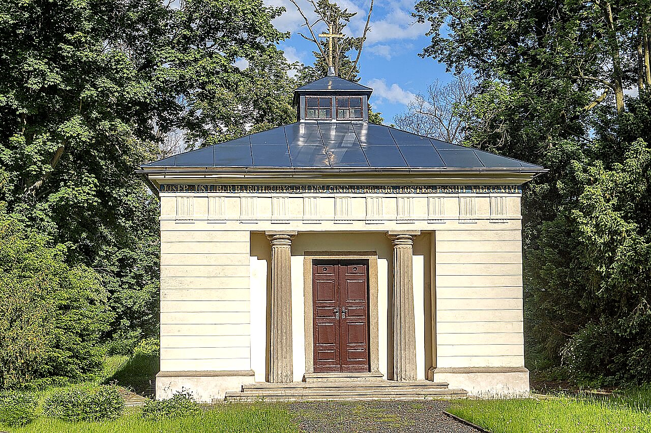 
<span>Hrobka Hrubých z Gelenj</span>
