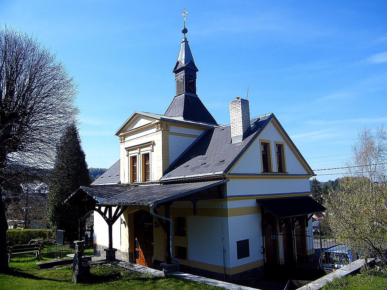 
<span>Hřbitovní kaple (Dolní Poustevna)</span>
