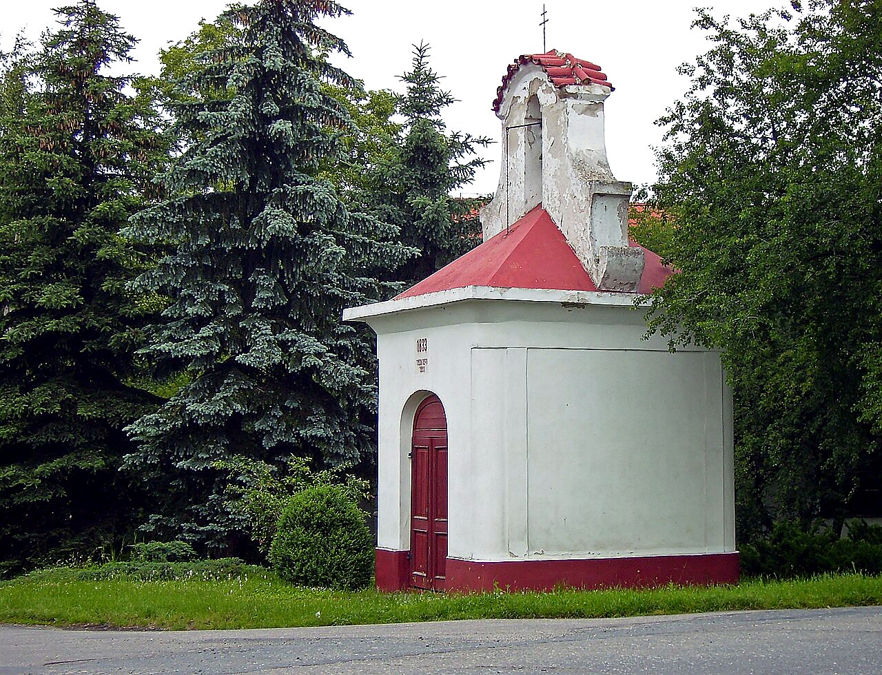 
<span>Kaplička svatého Jana Nepomuckého (Velké Chvalovice)</span>
