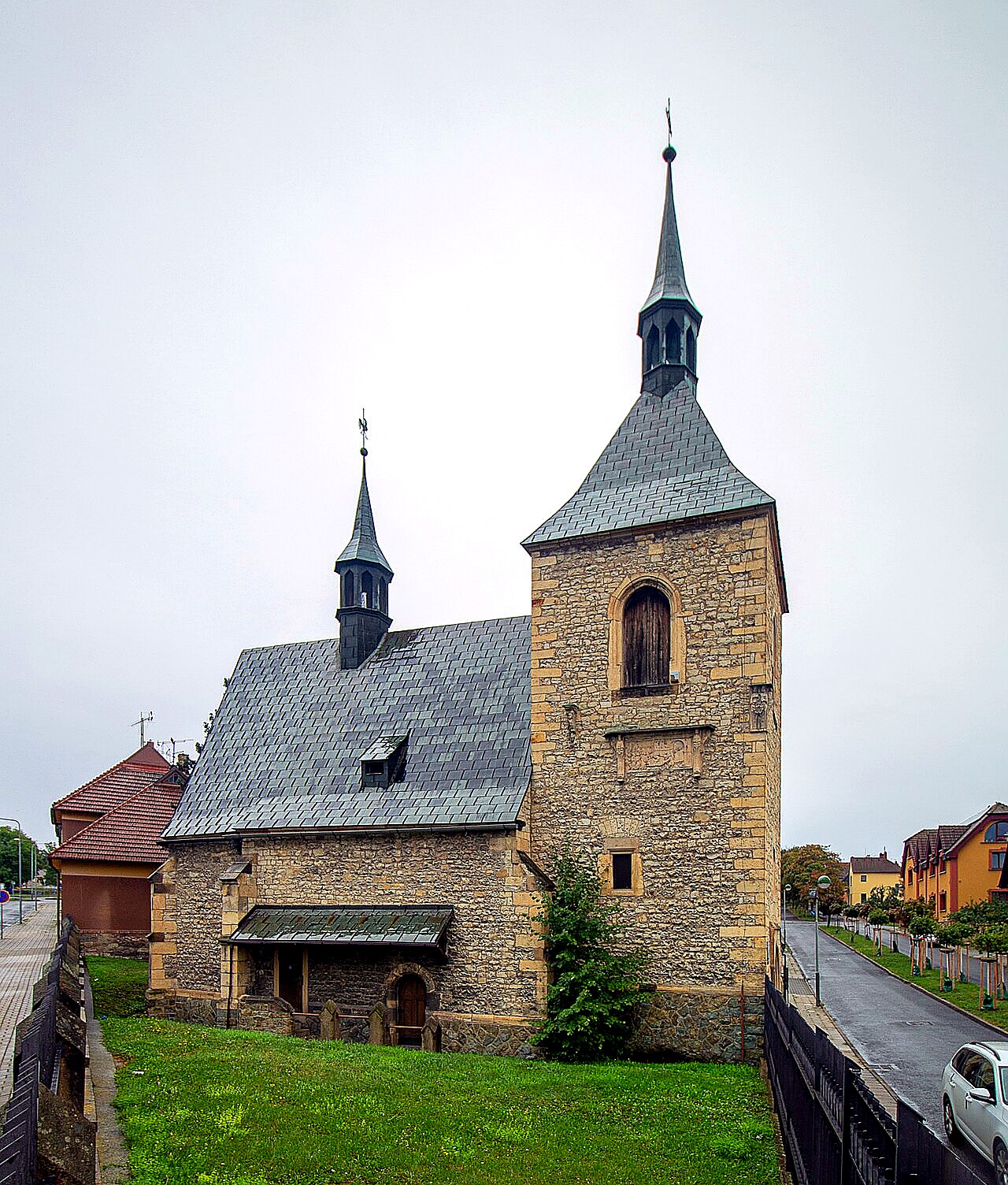 
<span>Kostel Matky Boží v Lounech</span>
