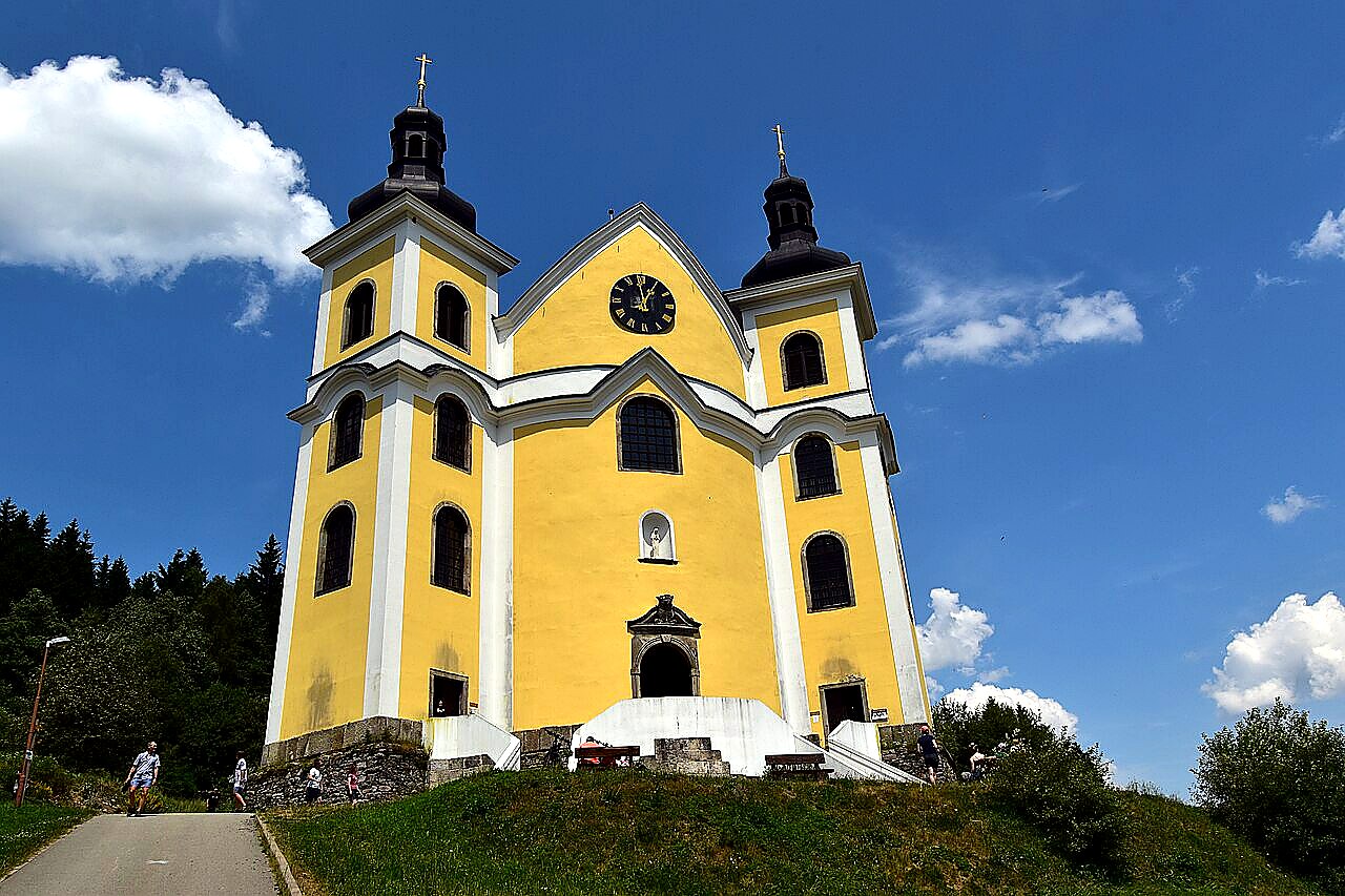 
<span>Kostel Nanebevzetí Panny Marie (Neratov)</span>
