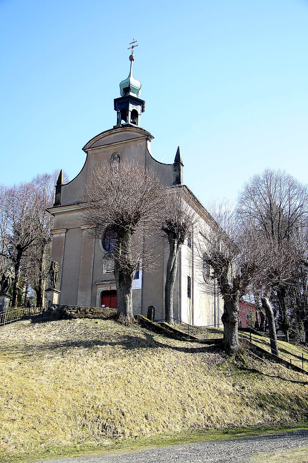 
<span>Kostel Nanebevzetí Panny Marie (Vilémov)</span>

