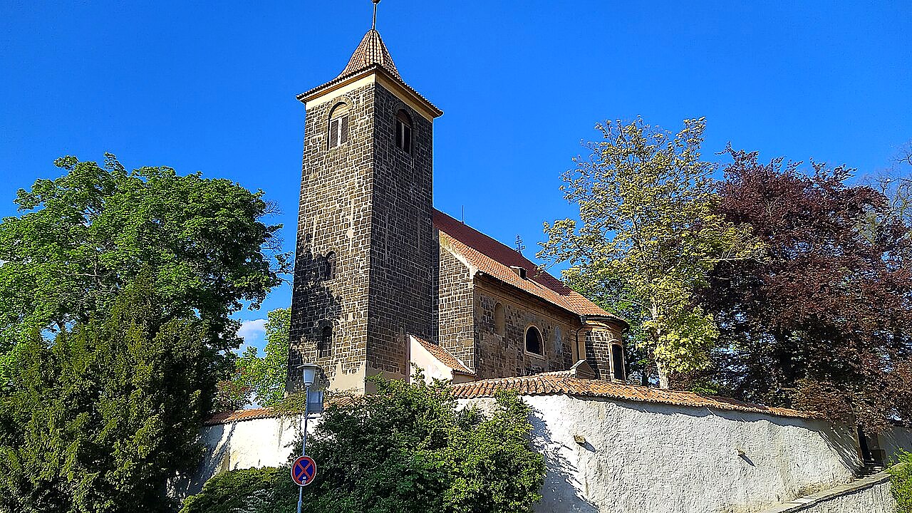 
<span>Kostel Nanebevzetí Panny Marie (Čelákovice)</span>
