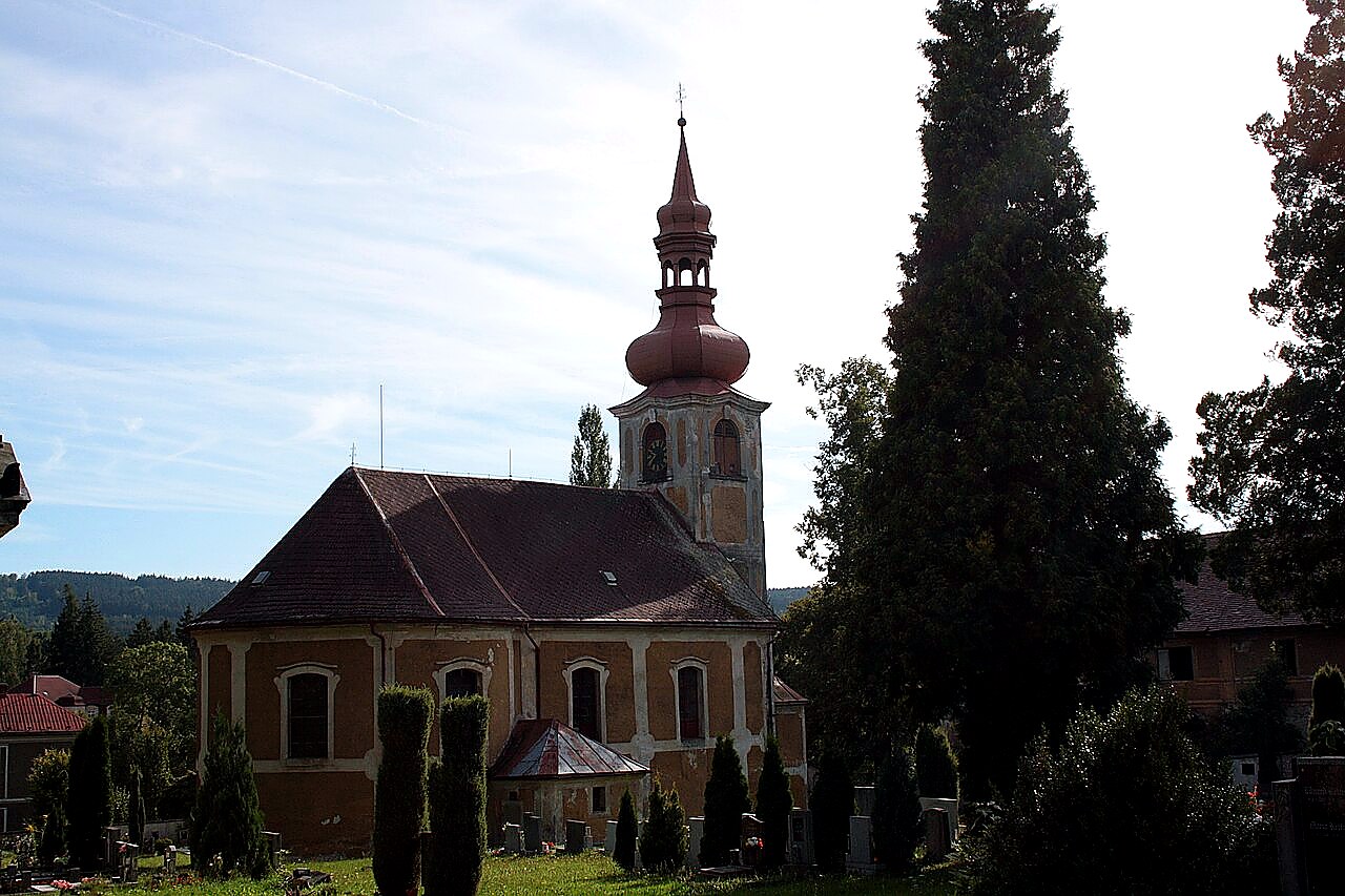 
<span>Kostel Nejsvětější Trojice (Krásný Les)</span>
