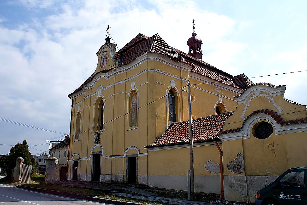 
<span>Kostel Panny Marie Bolestné (Přední Ptákovice)</span>
