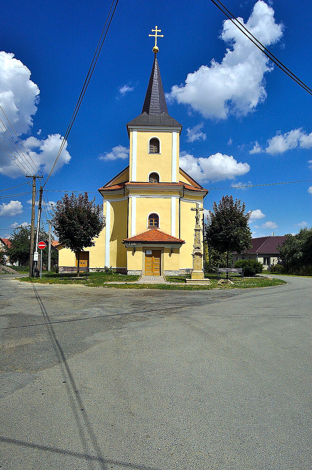 
<span>Kostel Panny Marie Sedmibolestné (Šubířov)</span>
