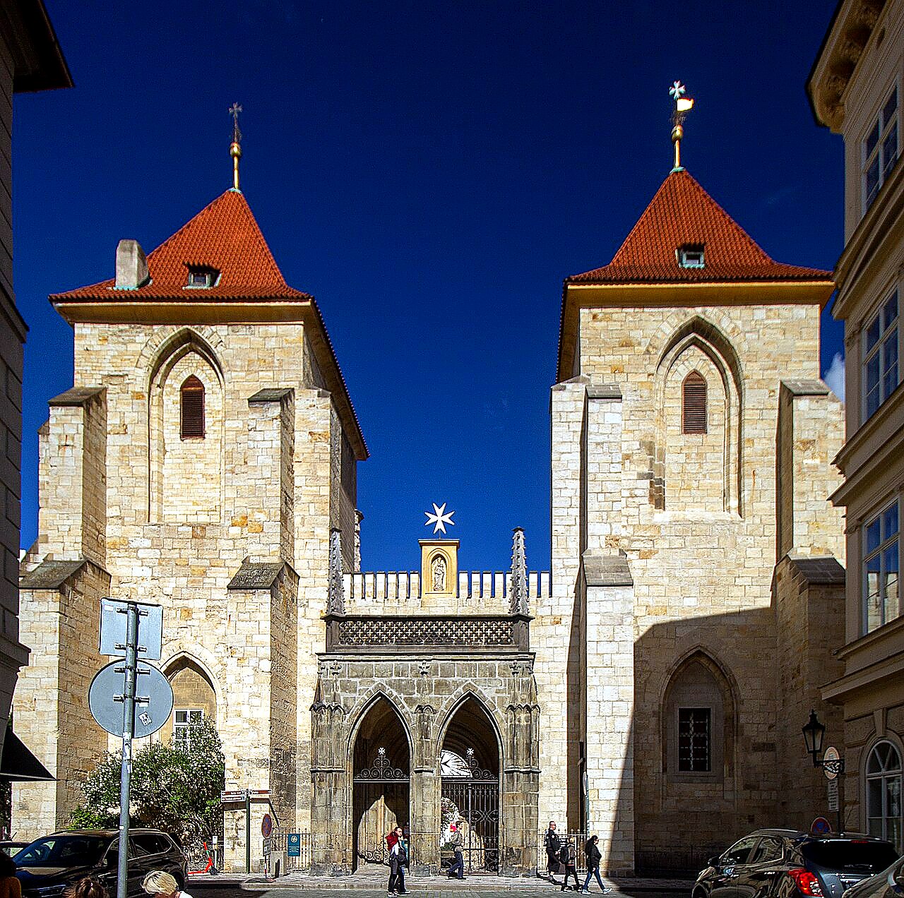 
<span>Kostel Panny Marie pod řetězem</span>
