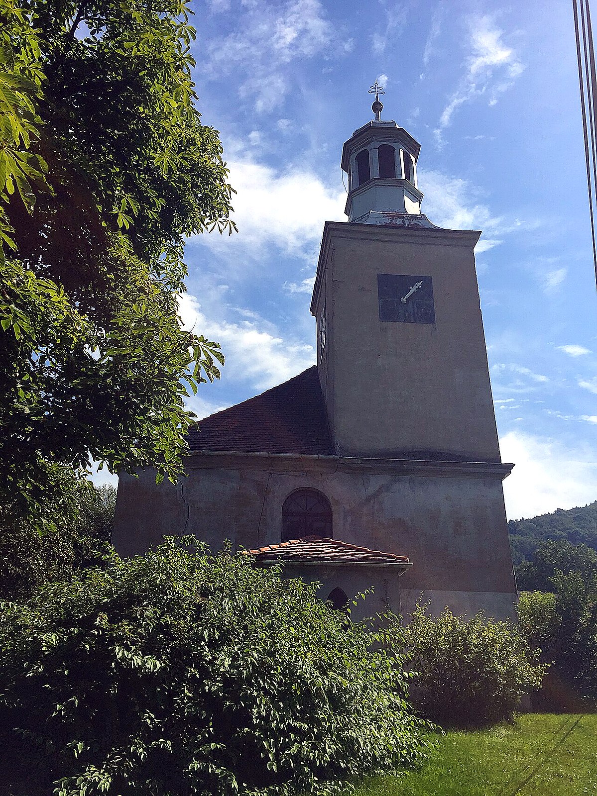 
<span>Kostel Stětí svatého Jana Křtitele (Těchlovice)</span>
