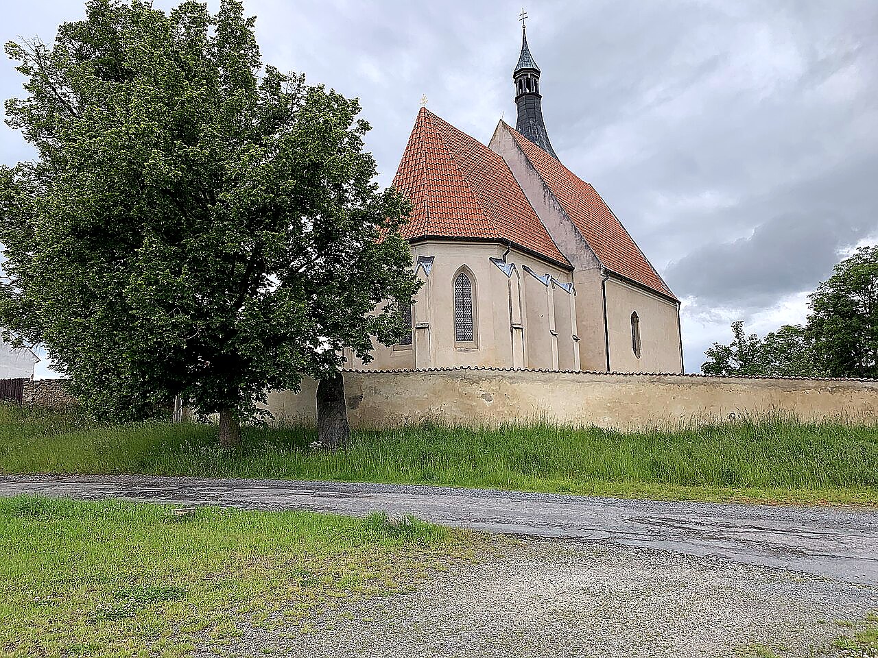
<span>Kostel Všech svatých (Horšov)</span>

