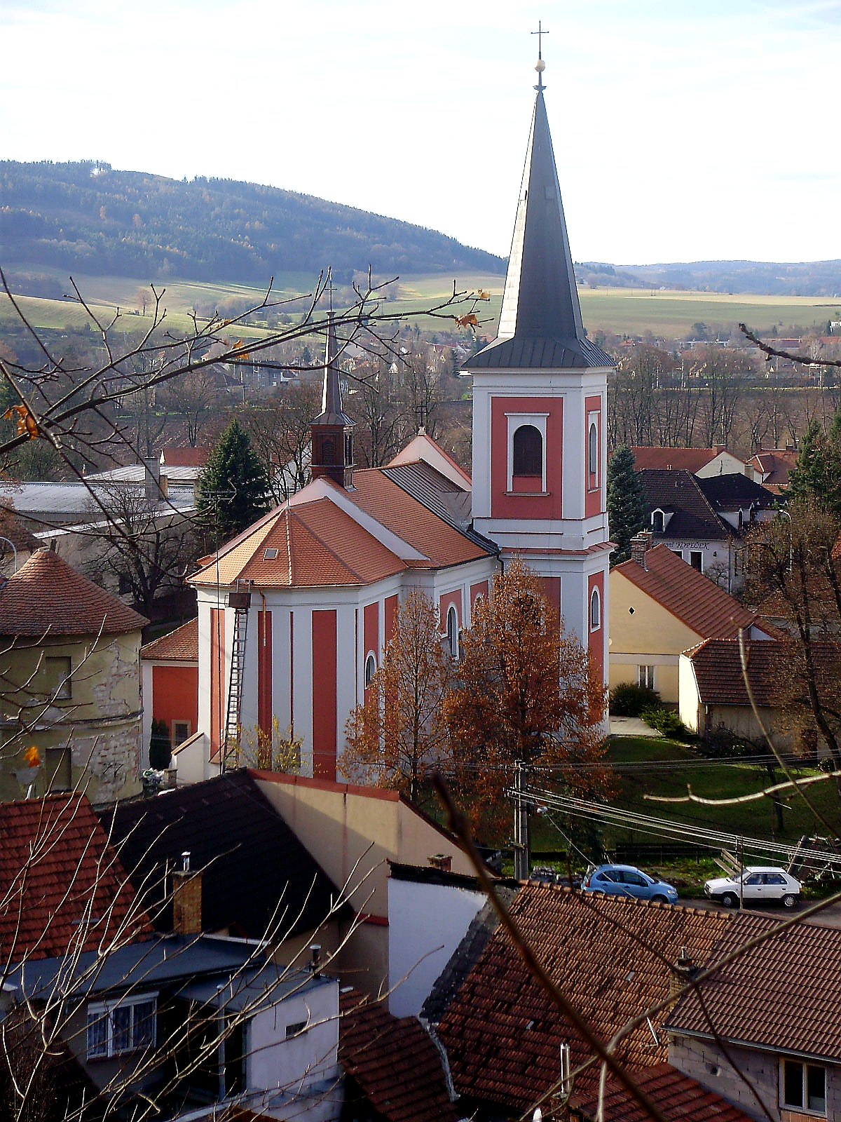 
<span>Kostel Všech svatých (Rájec)</span>
