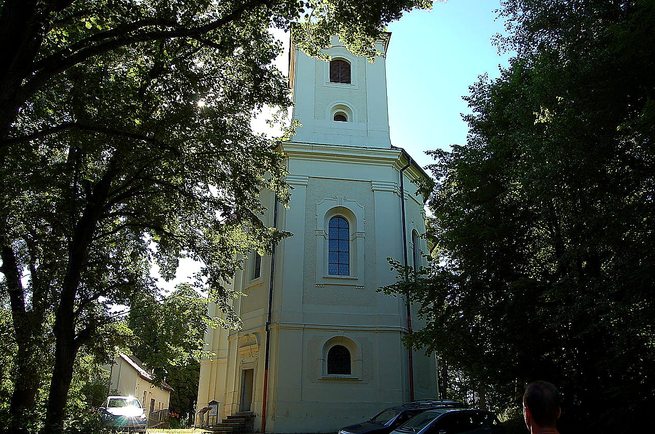 
<span>Kostel svaté Anny (Planá)</span>
