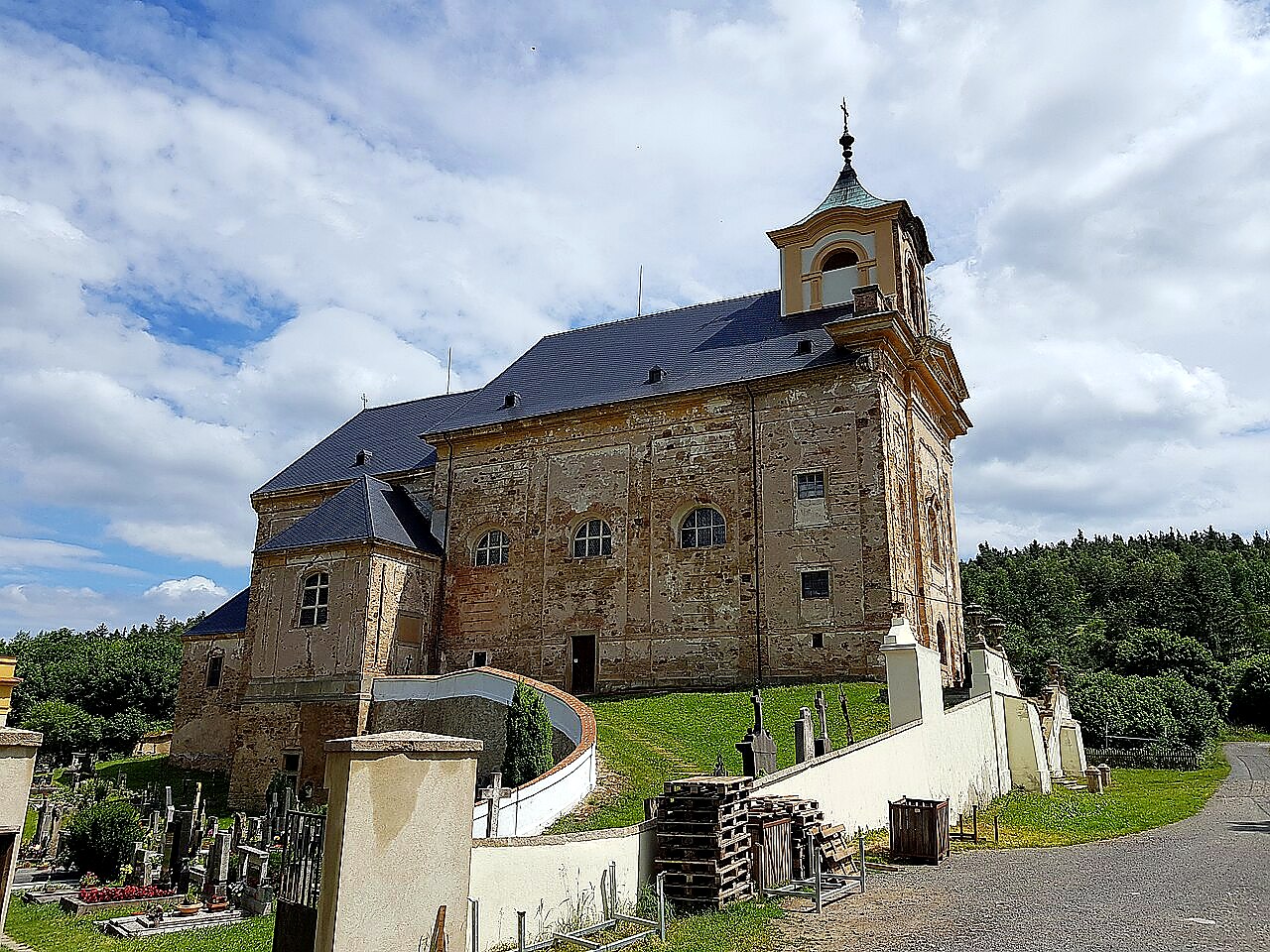 
<span>Kostel svaté Barbory (Manětín)</span>
