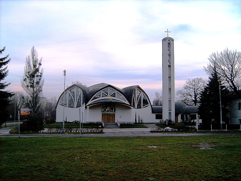 
<span>Kostel svatého Cyrila a Metoděje (Ostrava)</span>
