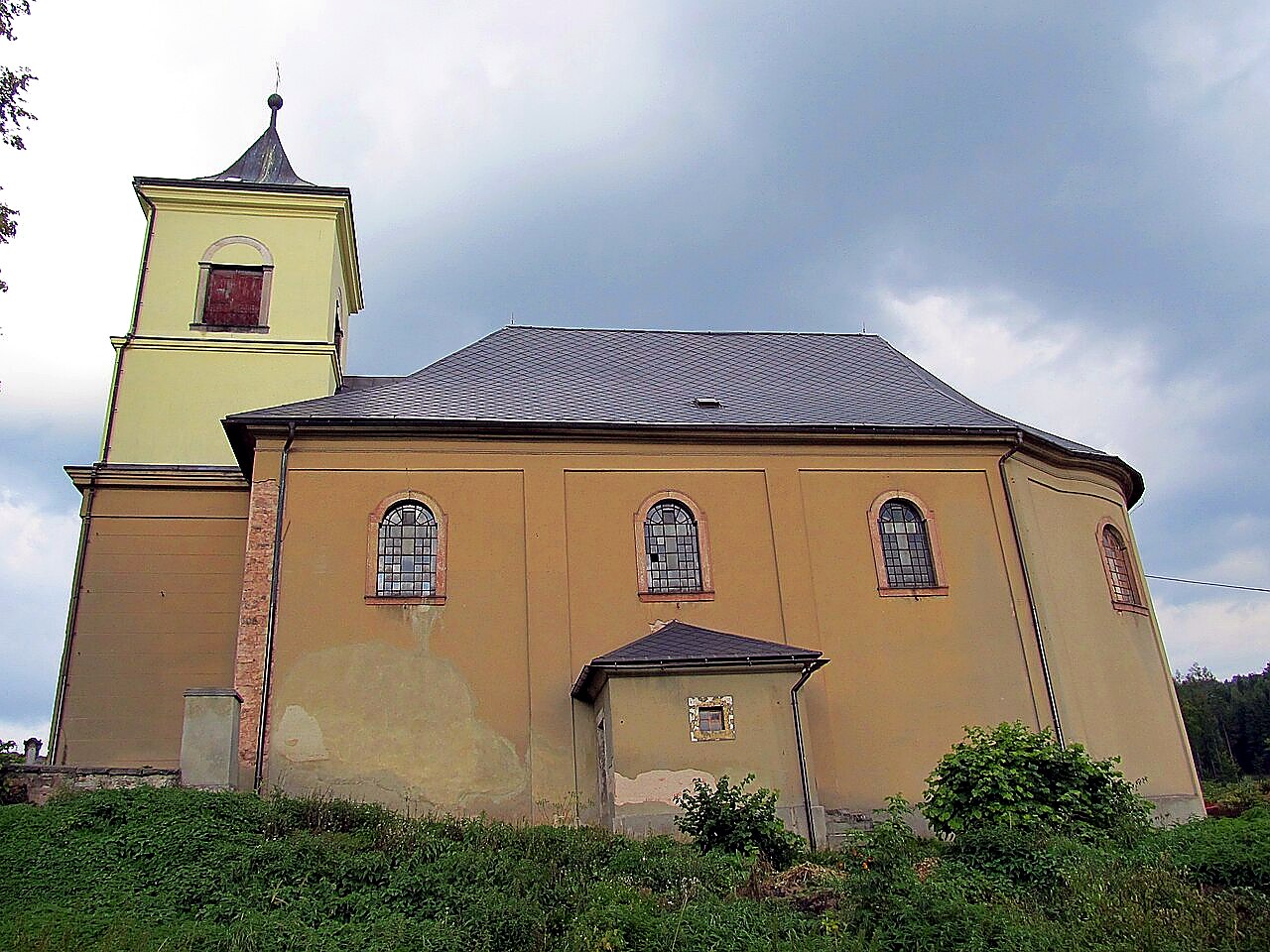 
<span>Kostel svatého Jana Křtitele (Markoušovice)</span>

