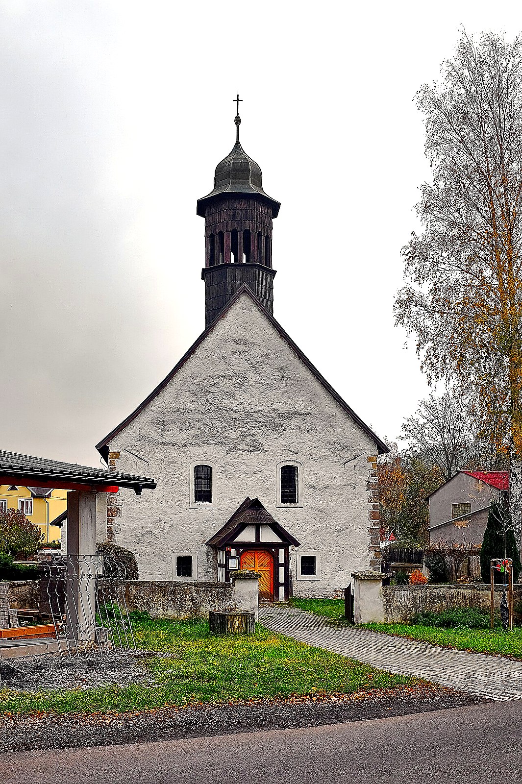 
<span>Kostel svatého Michaela (Nová Role)</span>

