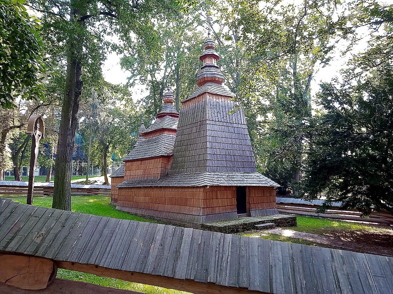 
<span>Kostel svatého Mikuláše (Hradec Králové)</span>
