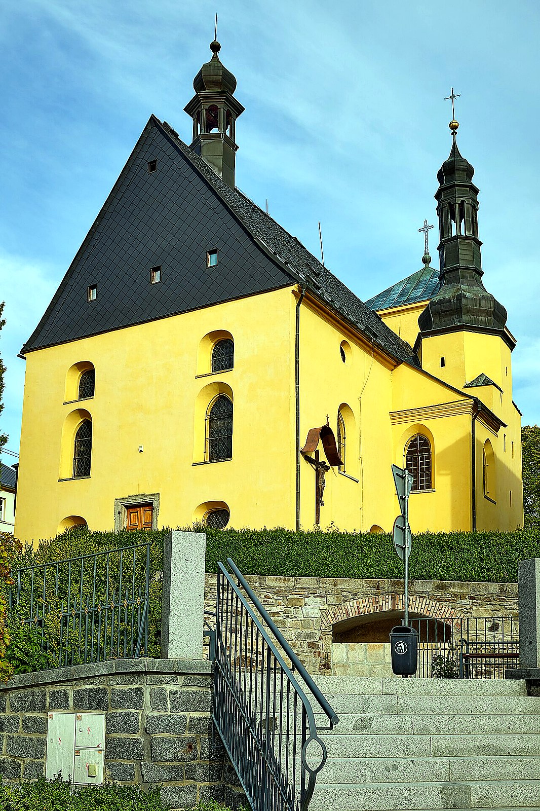 Kostel svatého Ondřeje (Luby)