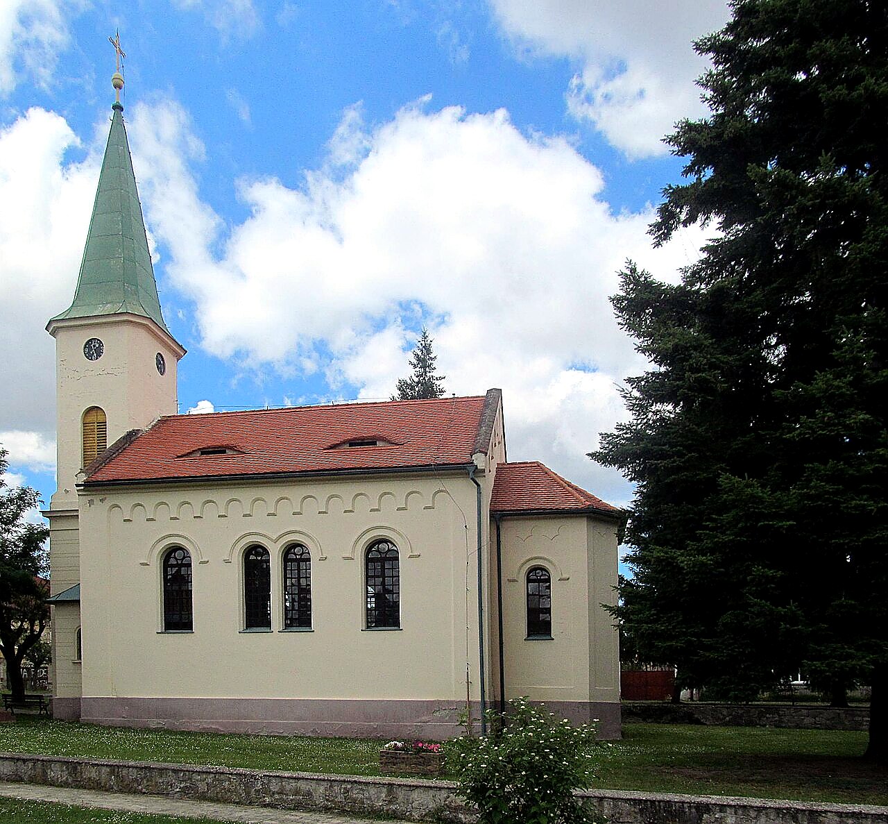 
<span>Kostel svatého Václava (Krásný Dvůr)</span>
