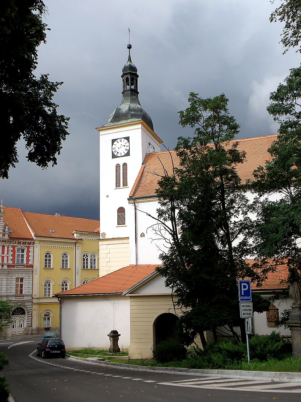 
<span>Kostel svatých Petra a Pavla v Bílině</span>
