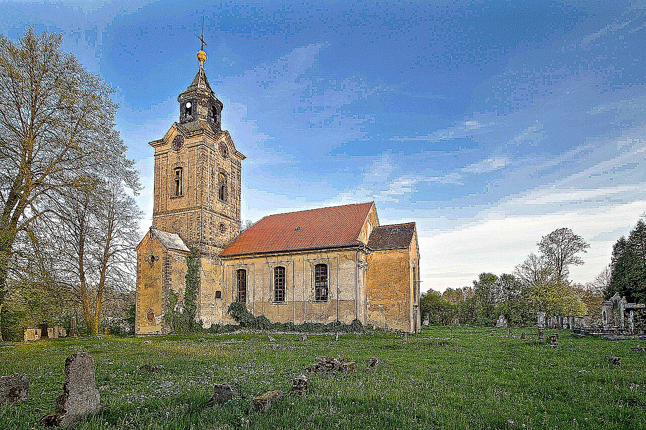 Kostel svatých Petra a Pavla v Lindavě