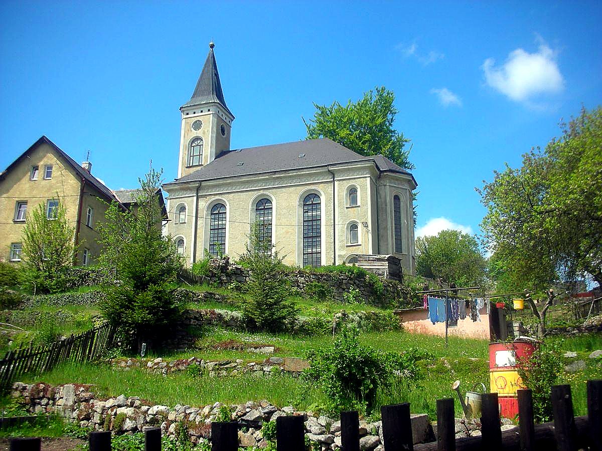 
<span>evangelický kostel v Plesné</span>
